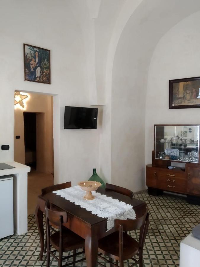 Mèna Mè - Casa Vacanze Parabita Extérieur photo